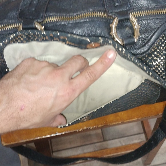 Aimee Kestenberg Black and gold satchel bag. - Picture 9 of 16